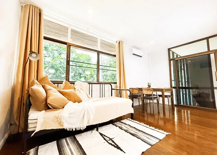 Om Haven Retreat & *